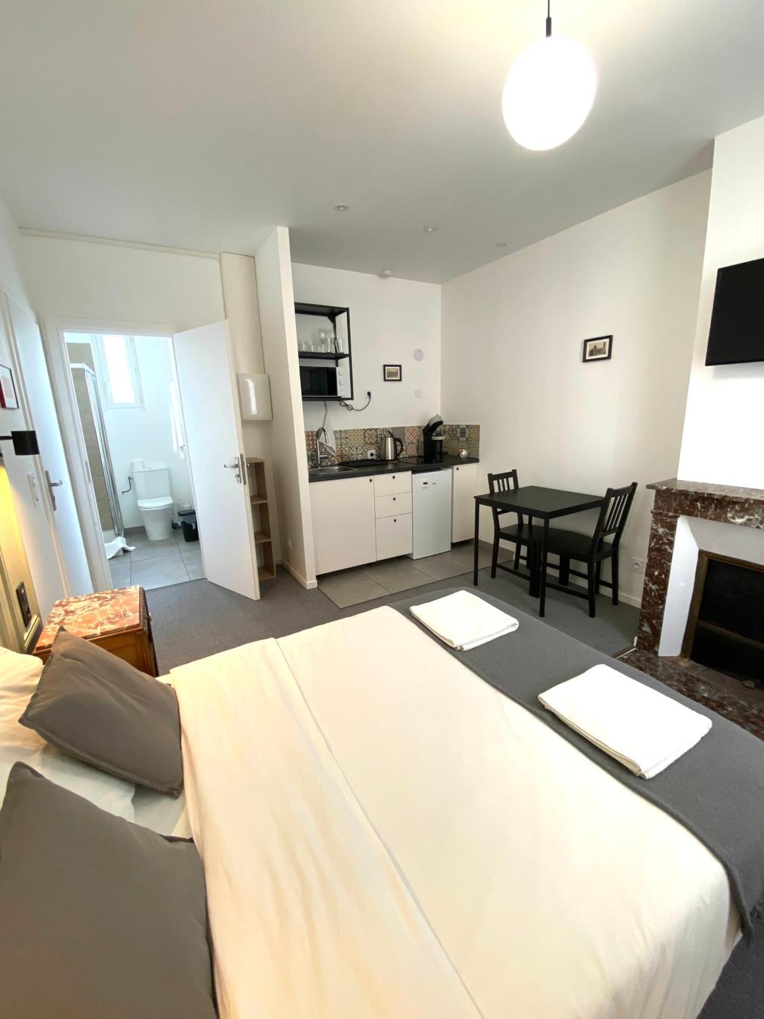 Villa Vlas - Chambre D'Hote - Λιμόζ Εξωτερικό φωτογραφία